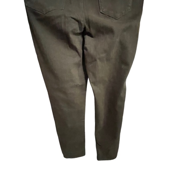 Chico’s the platinum jegging size 1
Conventional size 8 - Picture 8 of 11